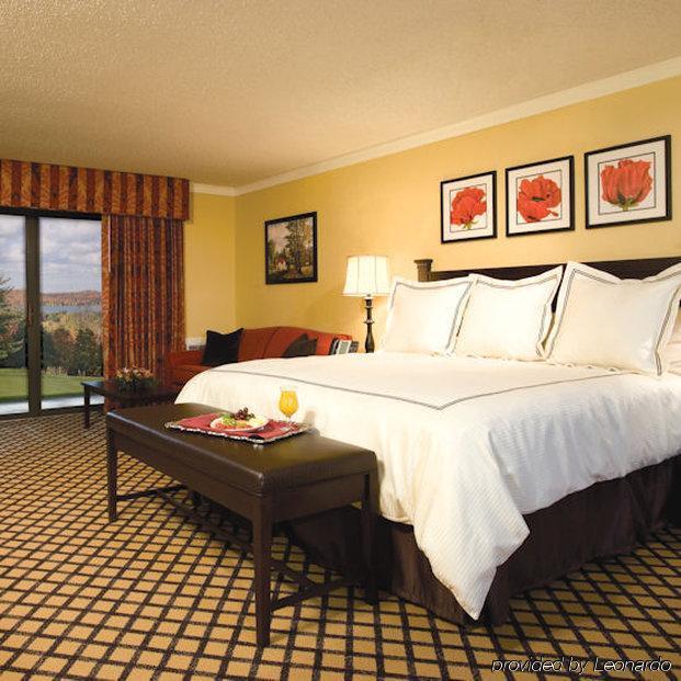 Summit Village Bellaire الغرفة الصورة